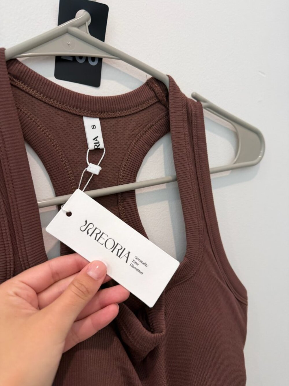 Amazon Brown Razorback Tank Top - Picture 3 of 3